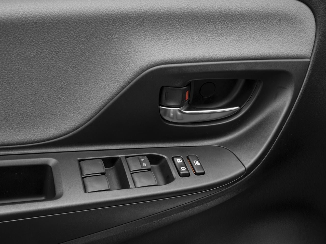 2017 Toyota Yaris 5-Door L Auto (Natl)