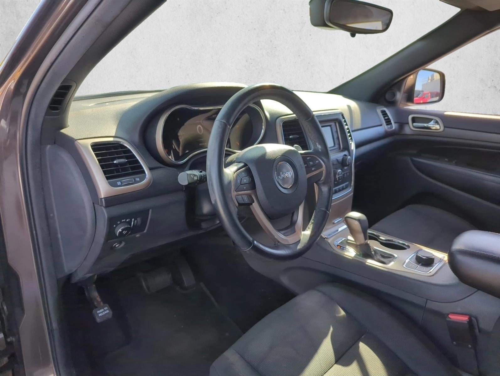 2017 Jeep Grand Cherokee Laredo 4x4