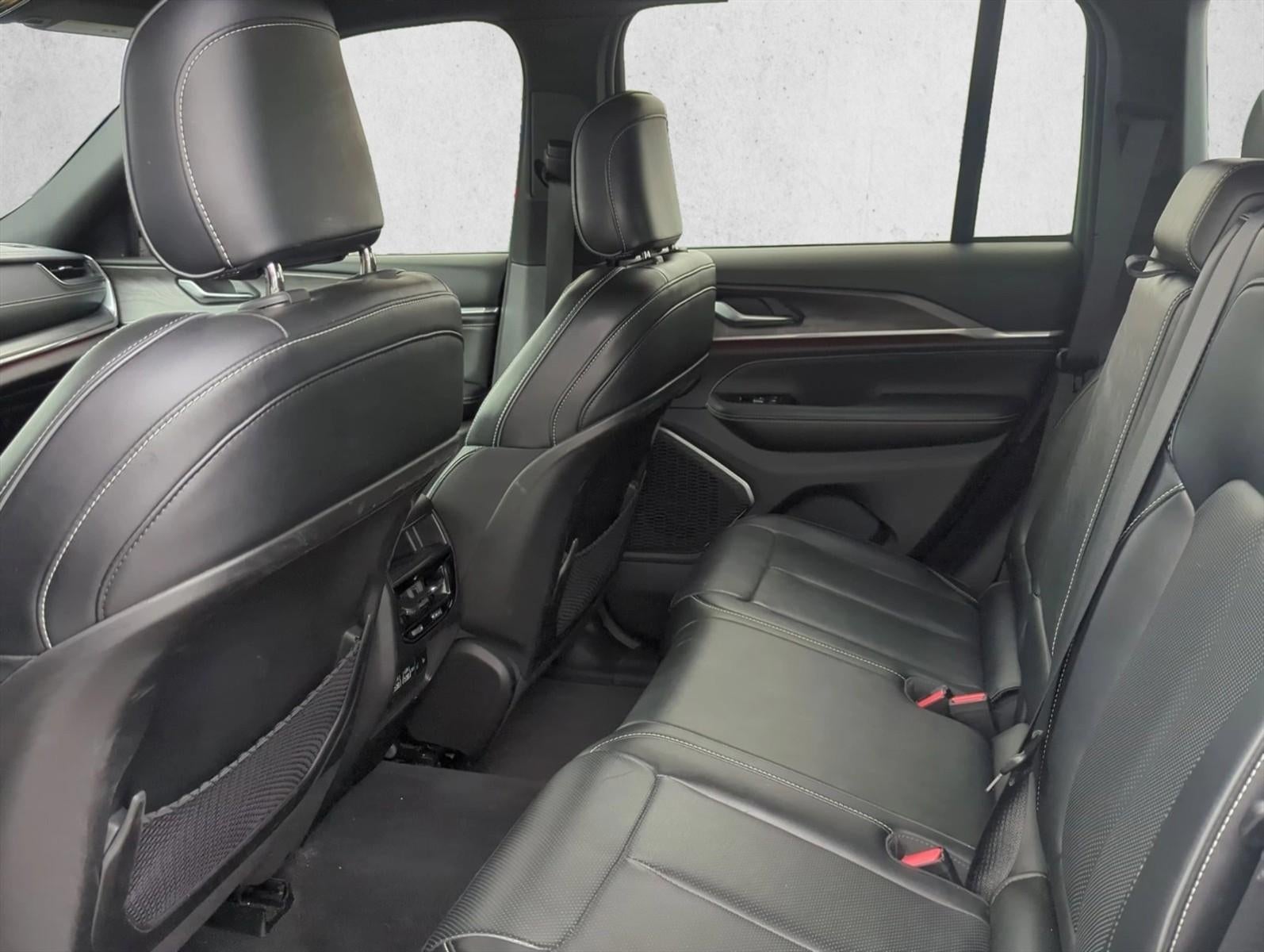 2023 Jeep Grand Cherokee Overland 4x4