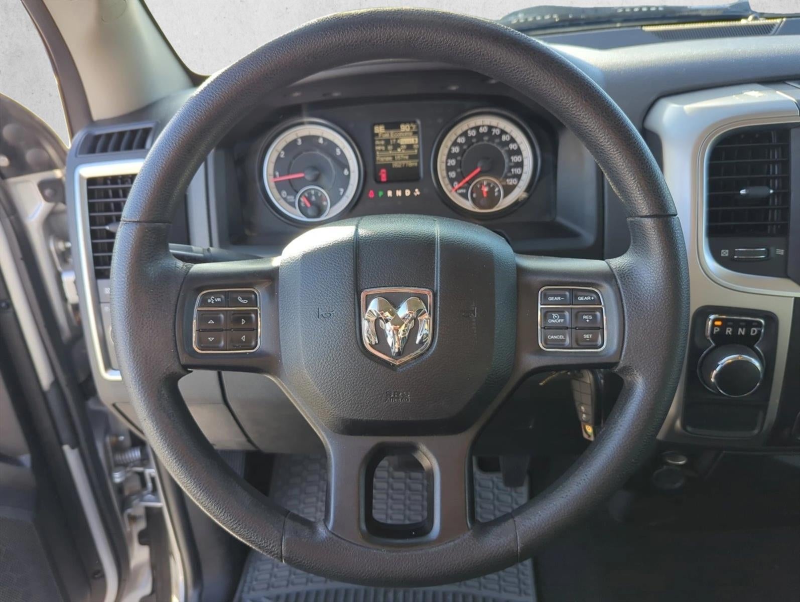 2016 RAM 1500 2WD Quad Cab 6.4 Ft Box SLT