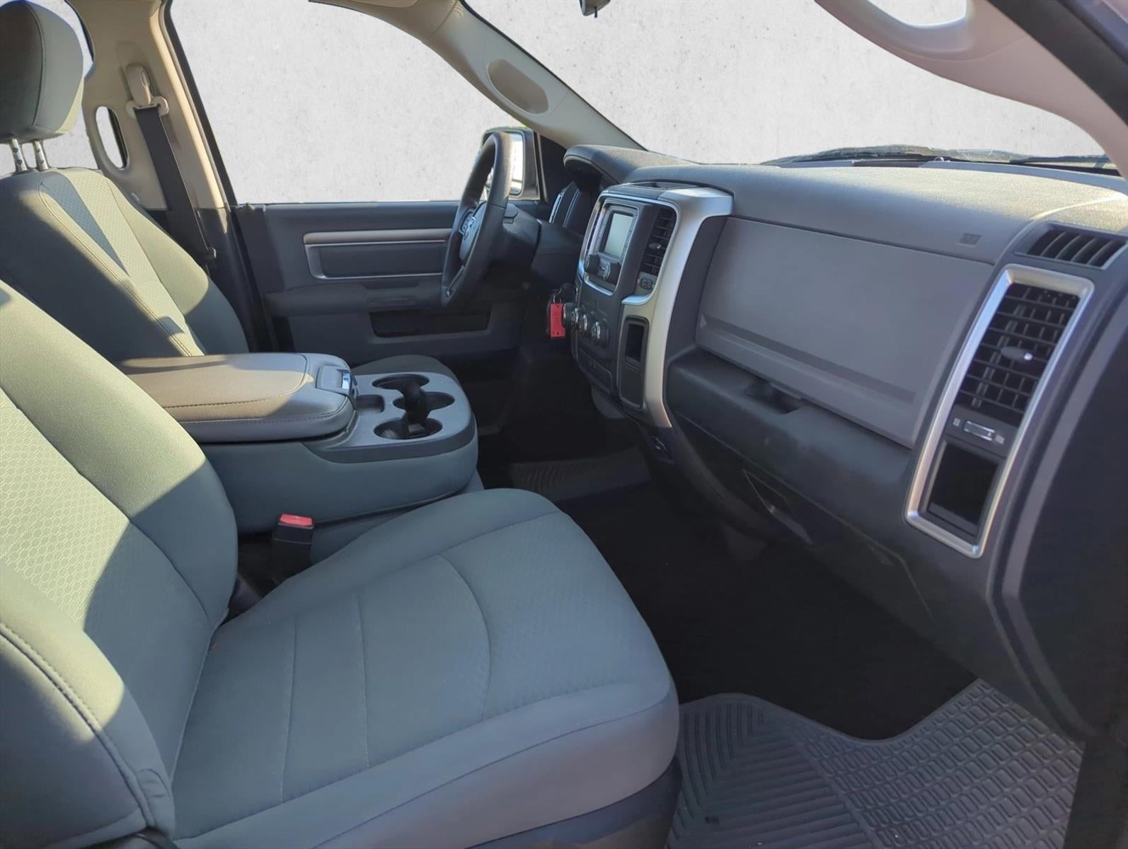 2016 RAM 1500 2WD Quad Cab 6.4 Ft Box SLT