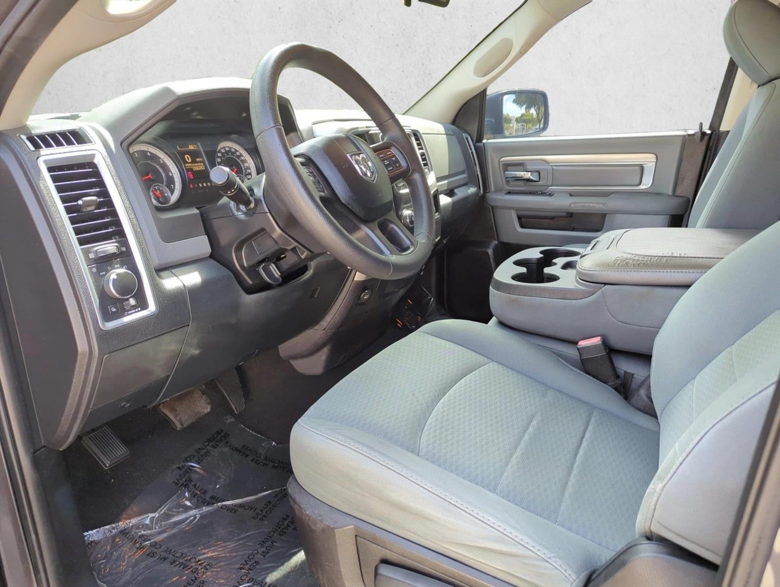 2016 RAM 1500 2WD Quad Cab 6.4 Ft Box SLT