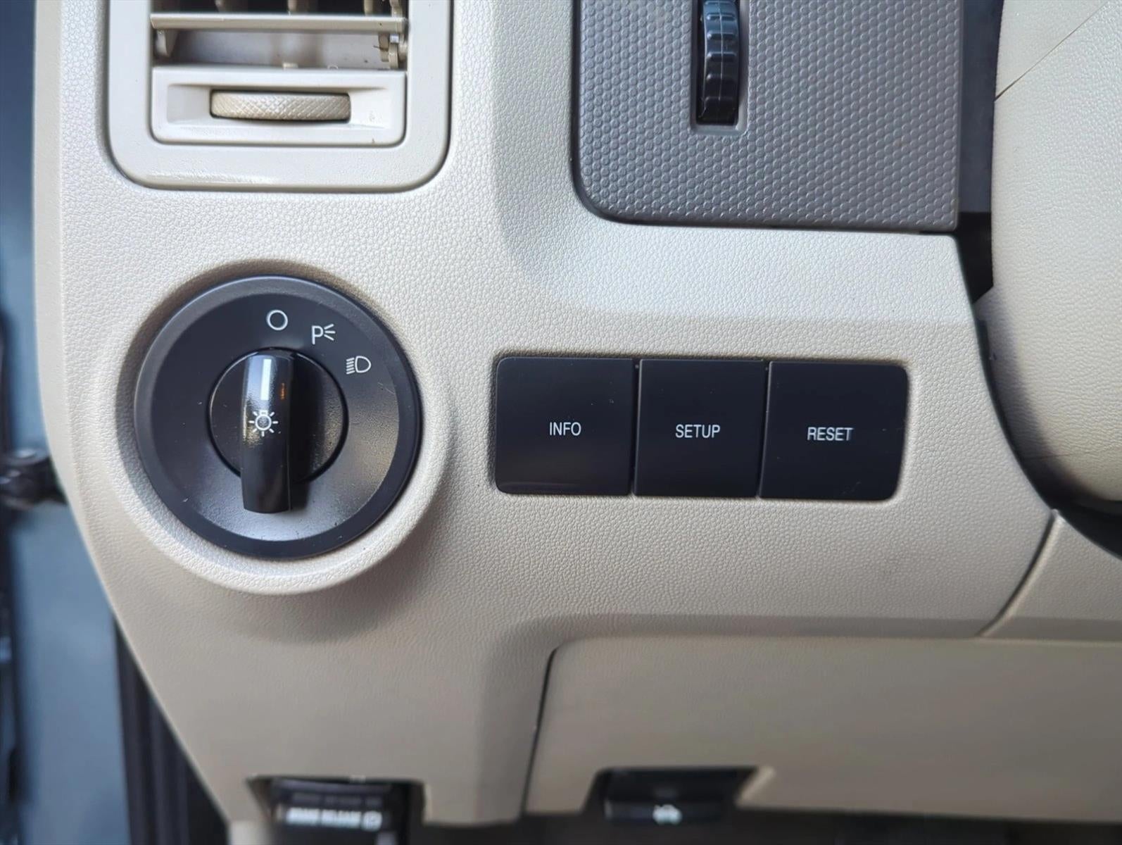 2012 Ford Escape FWD 4dr XLS