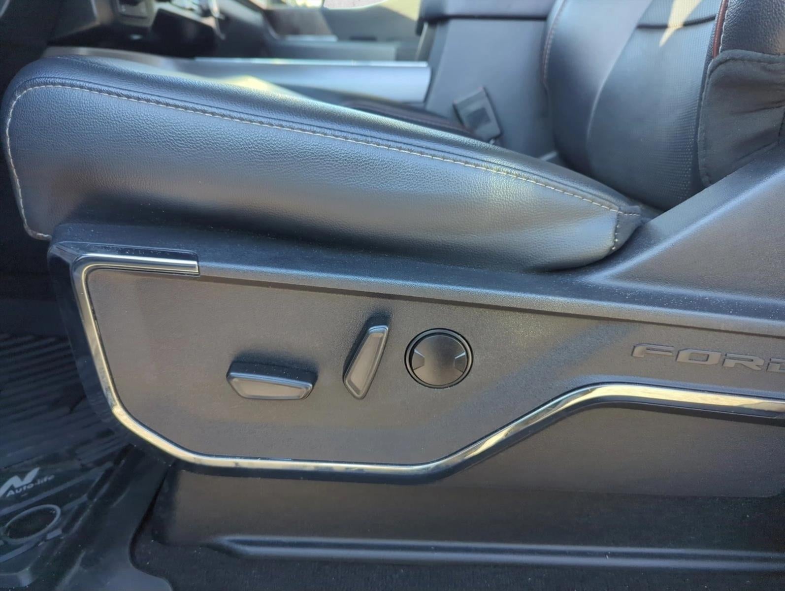 2024 Ford Super Duty F-250 SRW LARIAT 4WD Crew Cab 6.75' Box