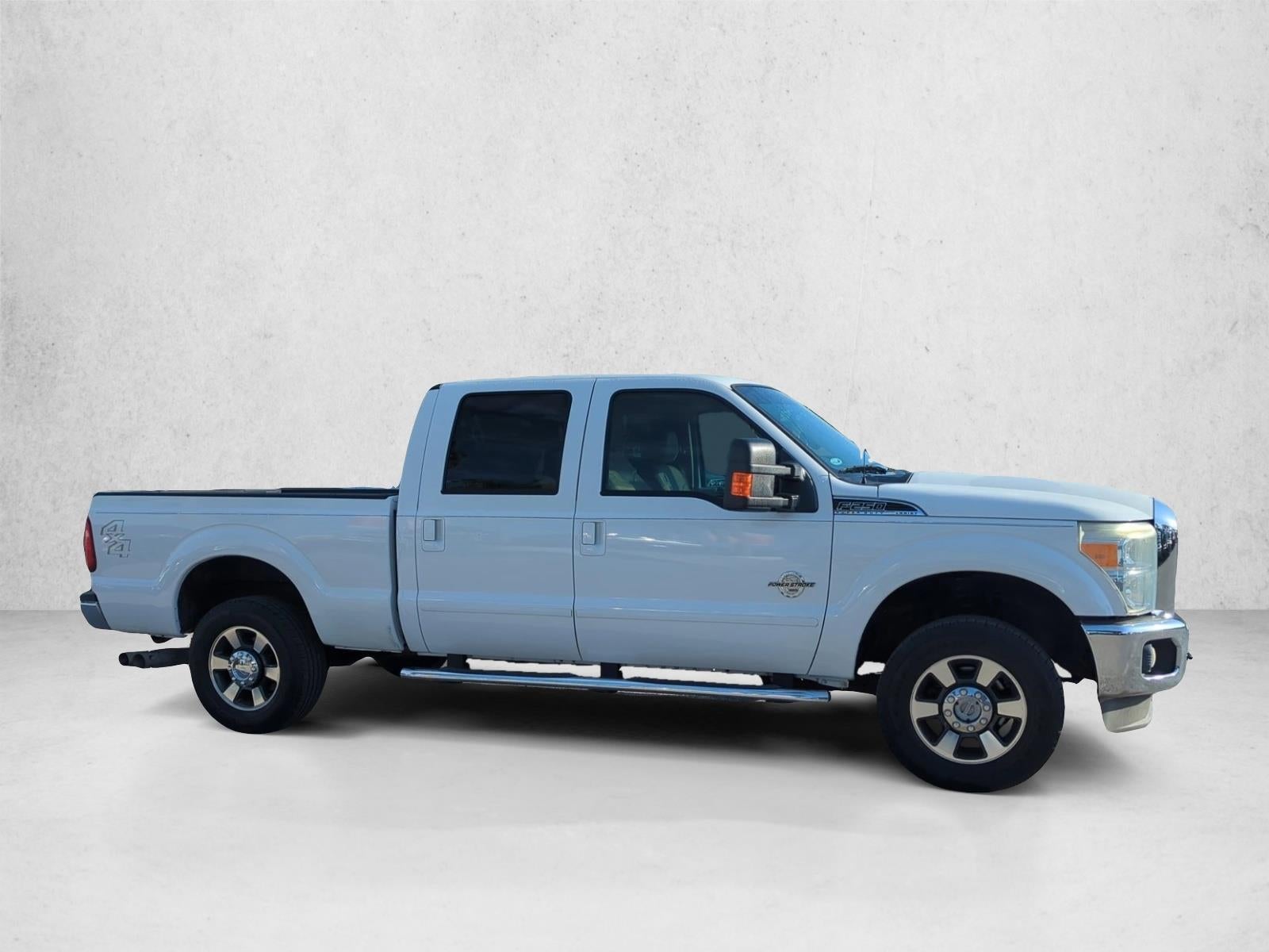 2011 Ford Super Duty F-250 SRW 4WD Crew Cab 6-3/4 Ft Box Lariat
