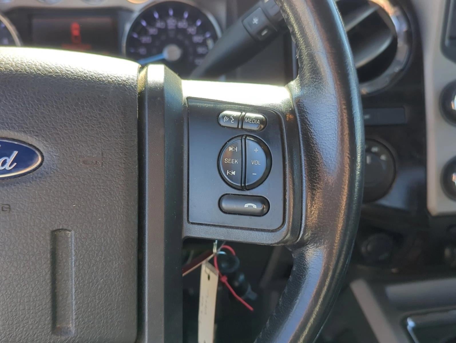 2015 Ford Super Duty F-350 DRW 4WD Crew Cab 8 Ft Box Platinum