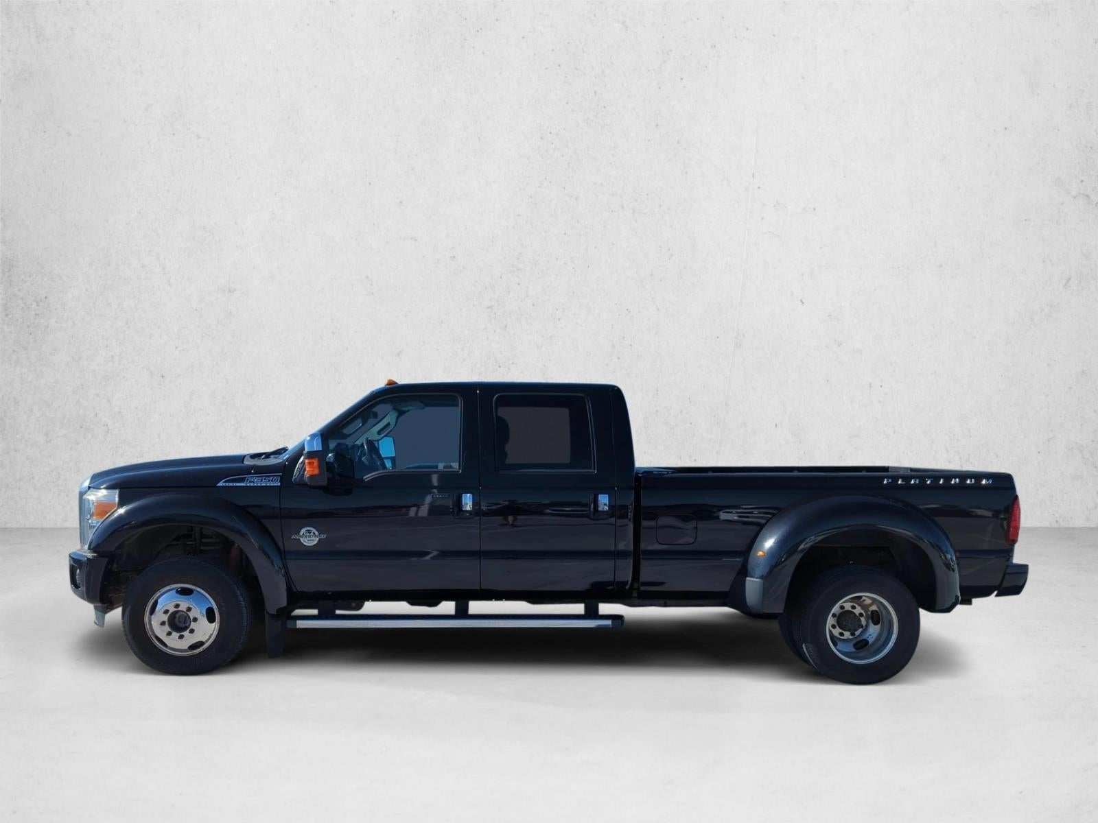 2015 Ford Super Duty F-350 DRW 4WD Crew Cab 8 Ft Box Platinum