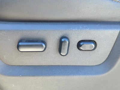 2015 Ford Super Duty F-350 DRW 4WD Crew Cab 8 Ft Box Platinum