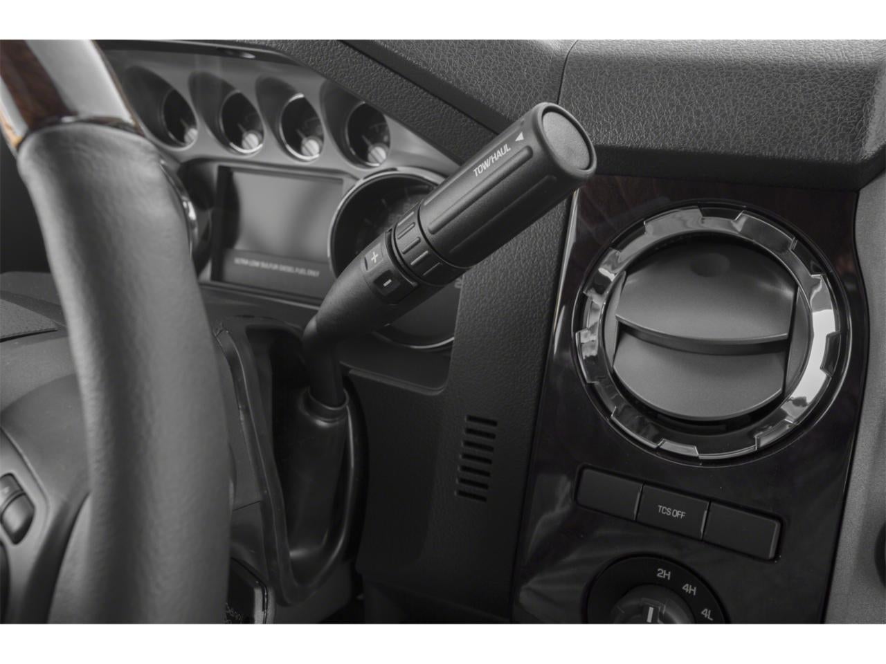 2015 Ford Super Duty F-350 DRW 4WD Crew Cab 8 Ft Box Platinum