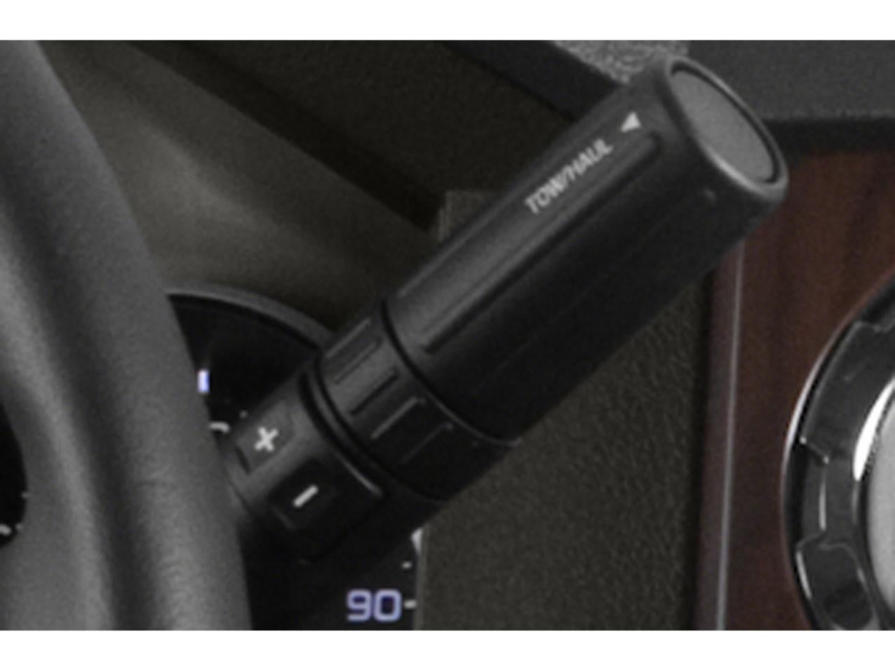 2015 Ford Super Duty F-350 DRW 4WD Crew Cab 8 Ft Box Platinum