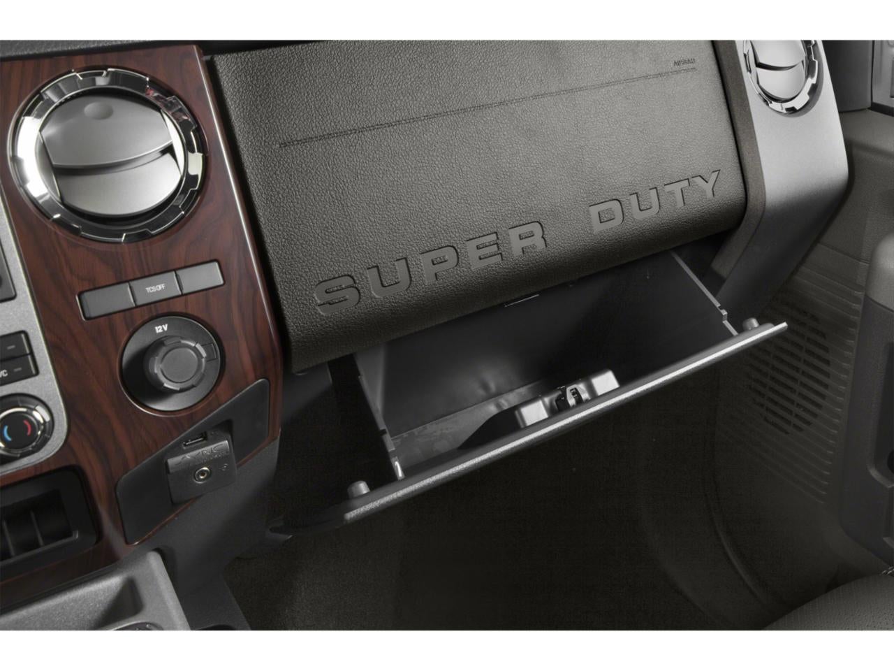 2015 Ford Super Duty F-350 DRW 4WD Crew Cab 8 Ft Box Platinum