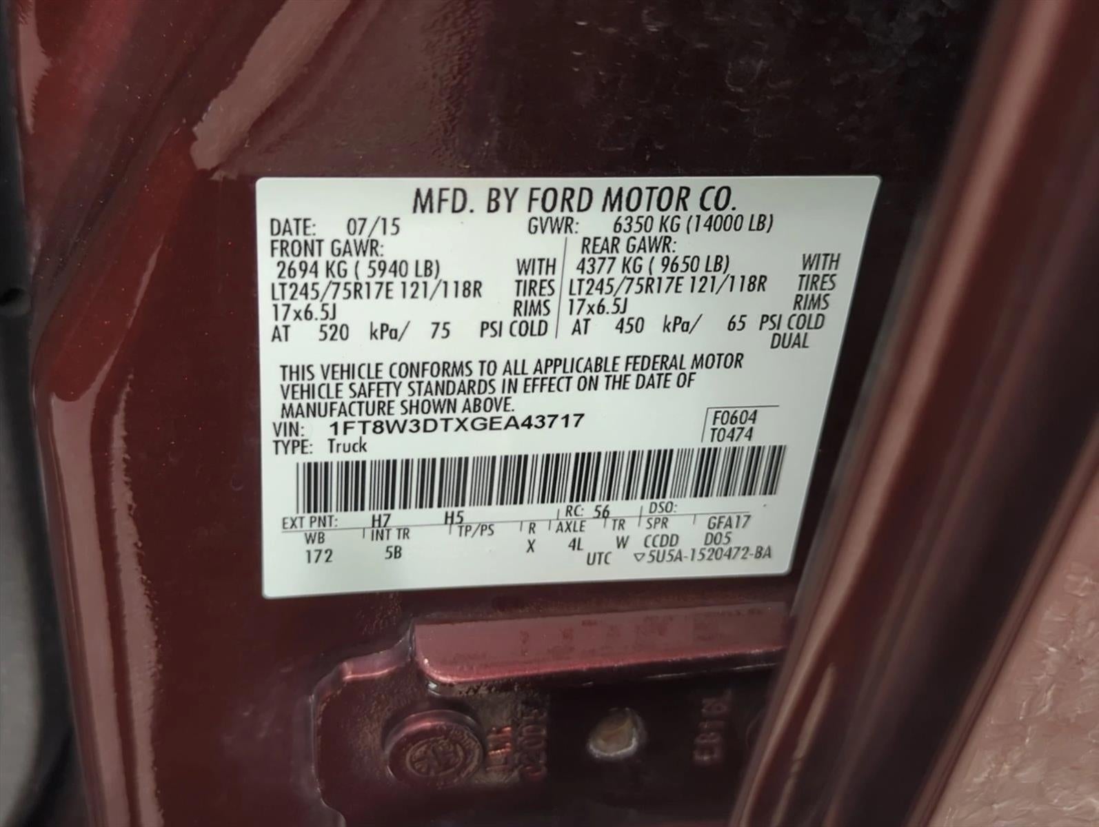 2016 Ford Super Duty F-350 DRW 4WD Crew Cab 8 Ft Box Lariat