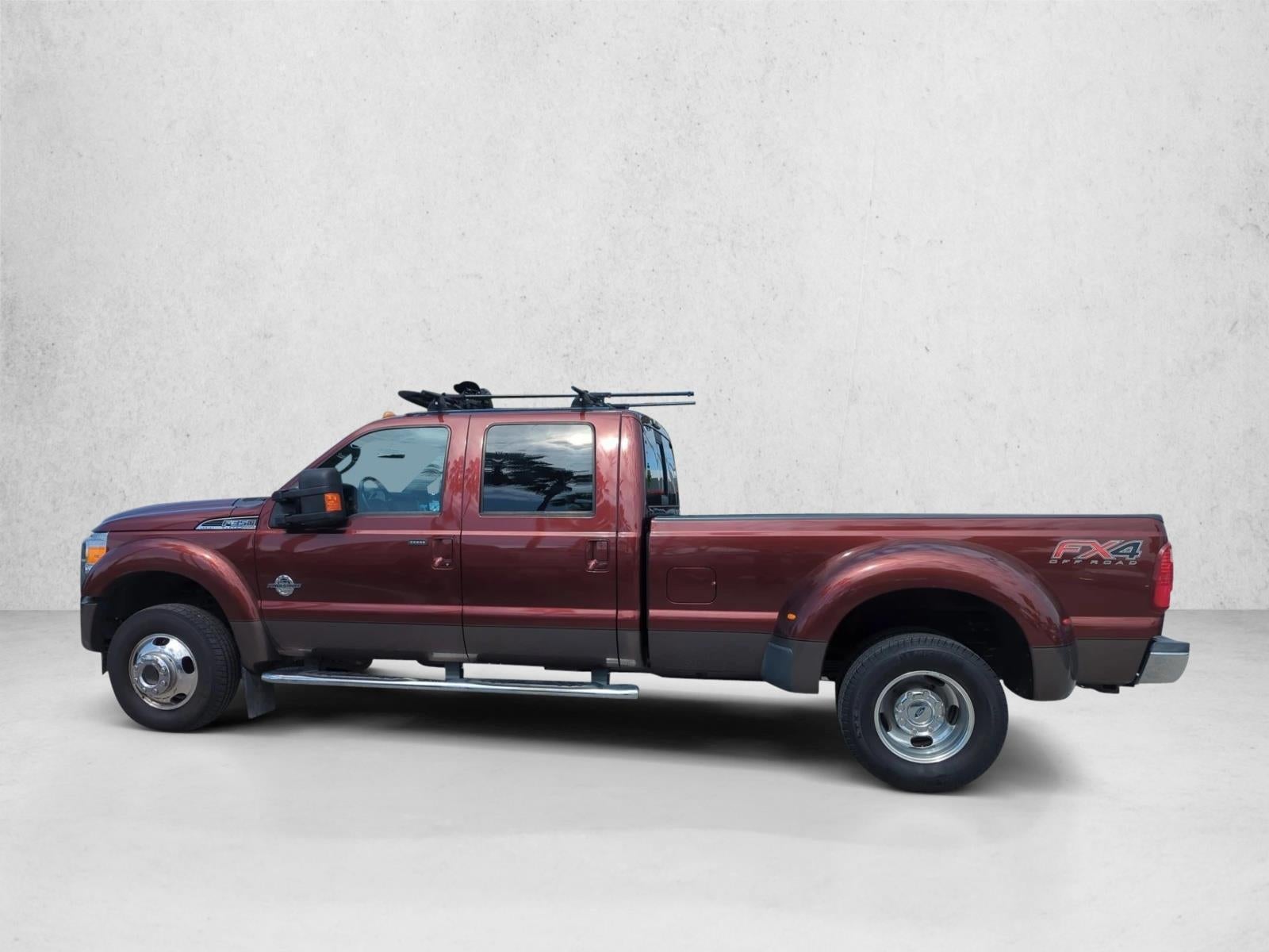 2016 Ford Super Duty F-350 DRW 4WD Crew Cab 8 Ft Box Lariat