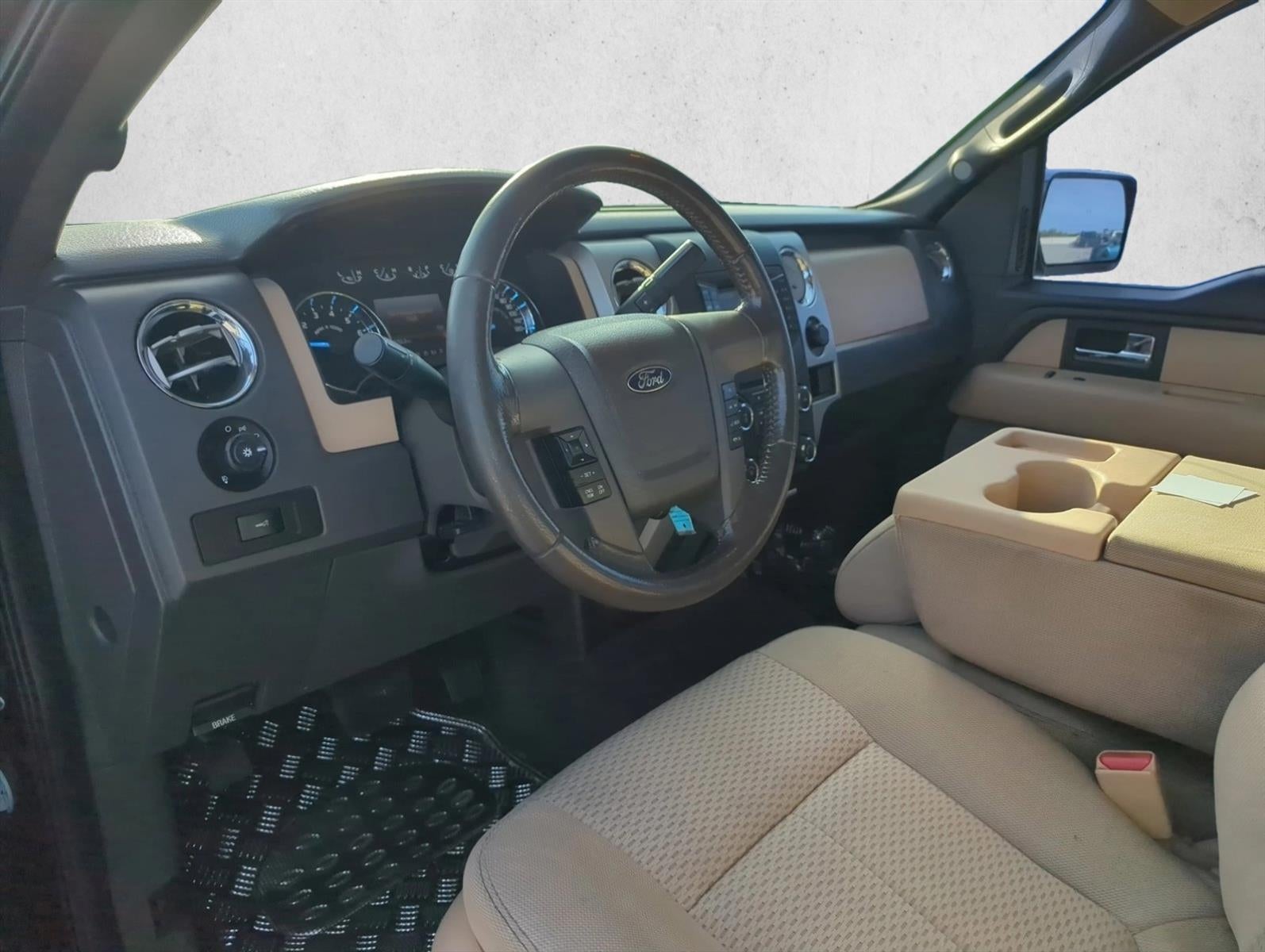 2013 Ford F-150 2WD SuperCab 6-1/2 Ft Box XLT