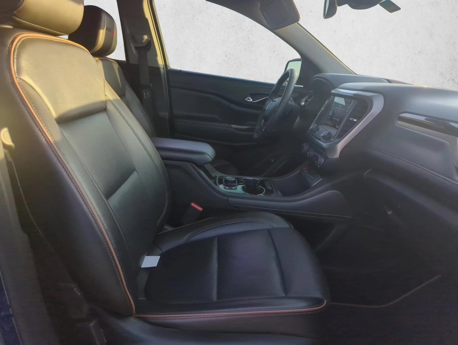 2023 GMC Acadia AWD AT4