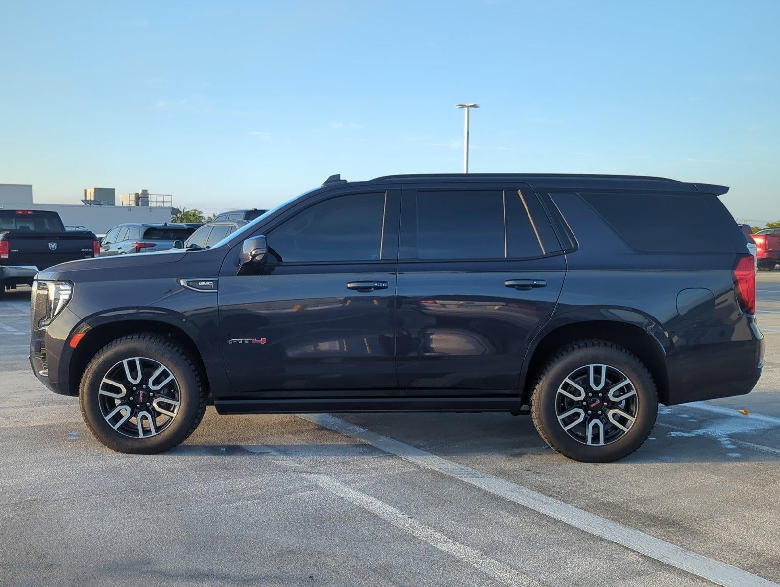 2023 GMC Yukon 4WD 4dr AT4