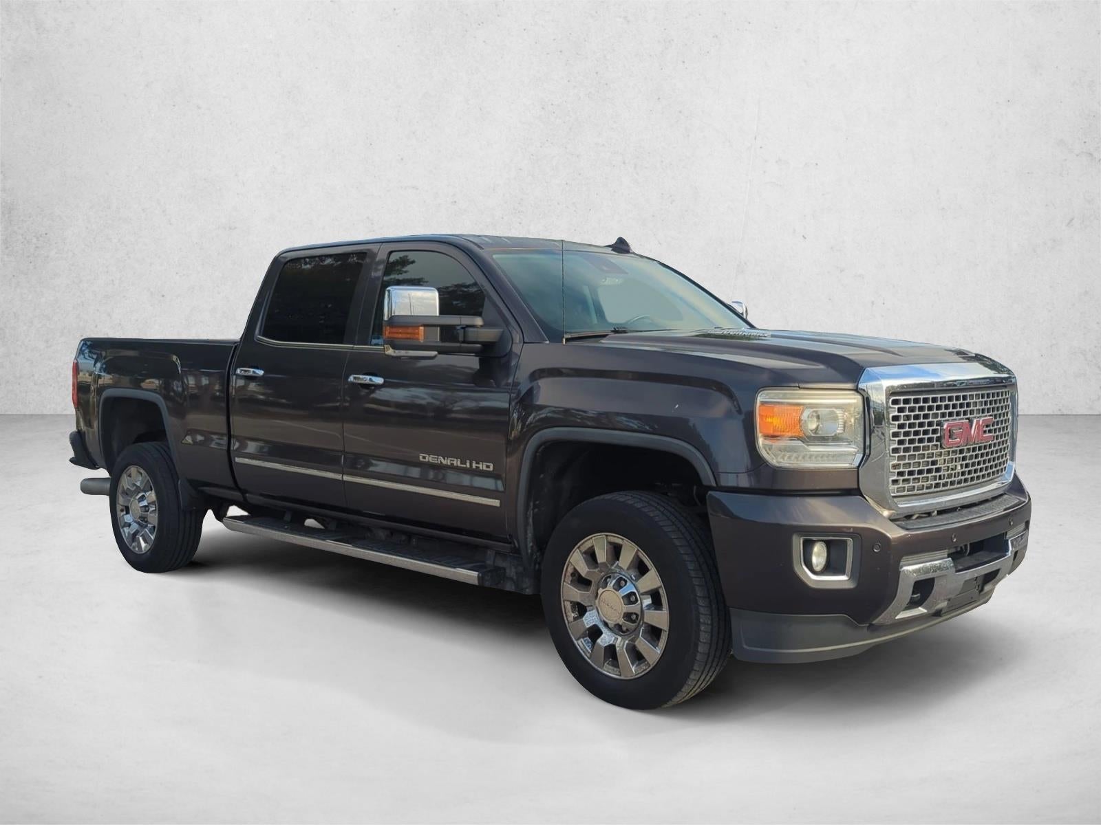 2015 GMC Sierra 2500HD available WiFi Crew Cab Standard Box 4-Wheel Drive Denali