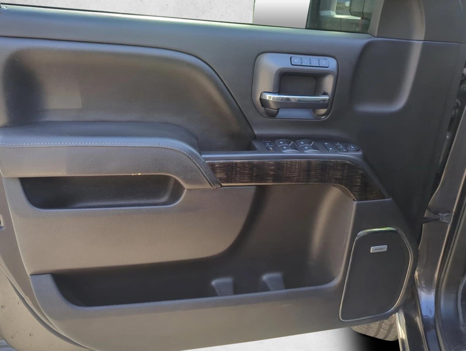 2015 GMC Sierra 2500HD available WiFi Crew Cab Standard Box 4-Wheel Drive Denali