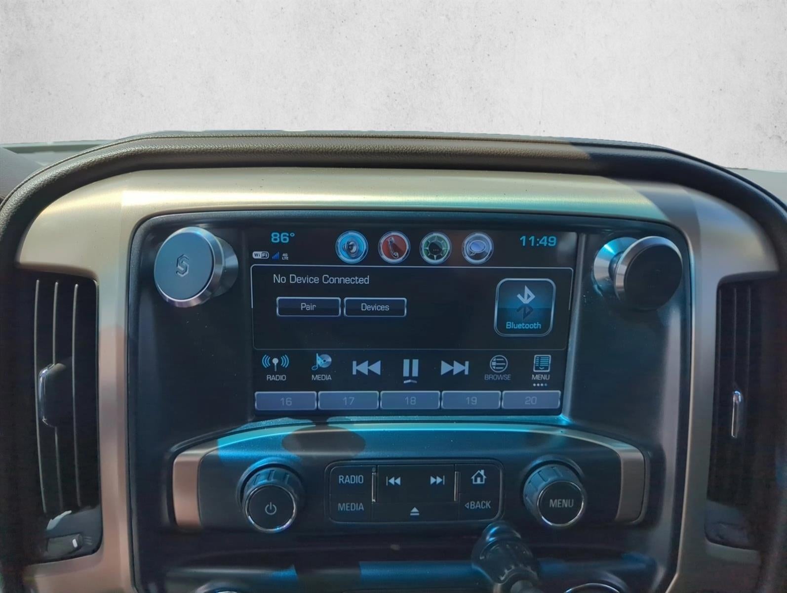 2017 GMC Sierra 3500HD Crew Cab Long Box 4-Wheel Drive Denali