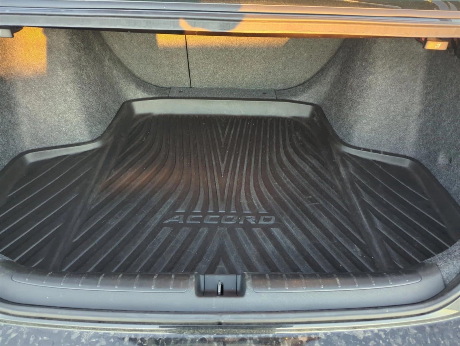 2020 Honda Accord Hybrid Touring Sedan