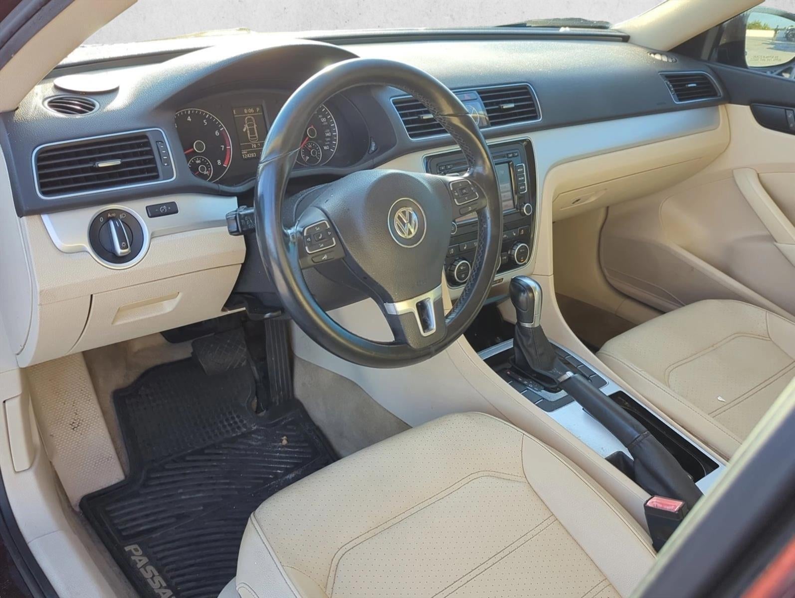 2012 Volkswagen Passat 4dr Sdn 2.5L Manual SE PZEV