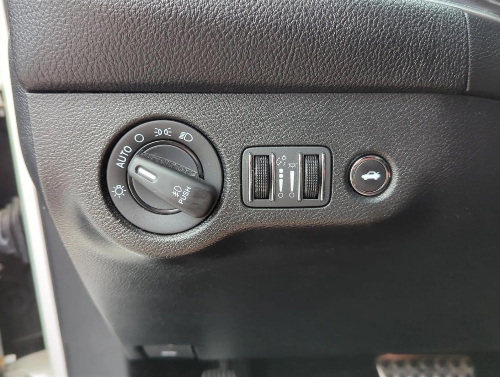 2018 Dodge Challenger SXT Plus RWD