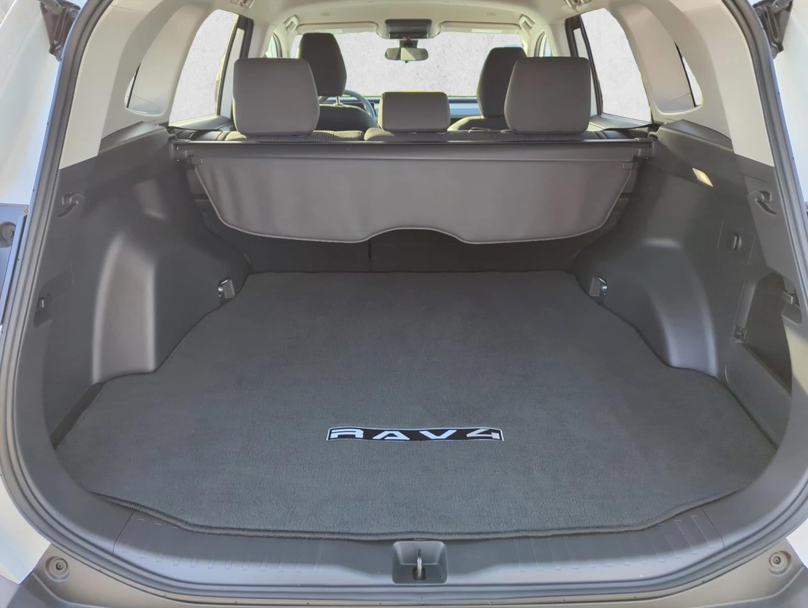 2026 Toyota RAV4 LE FWD (Natl)