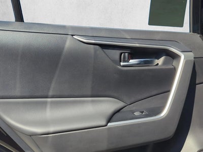 2025 Toyota RAV4 XLE FWD (GS)