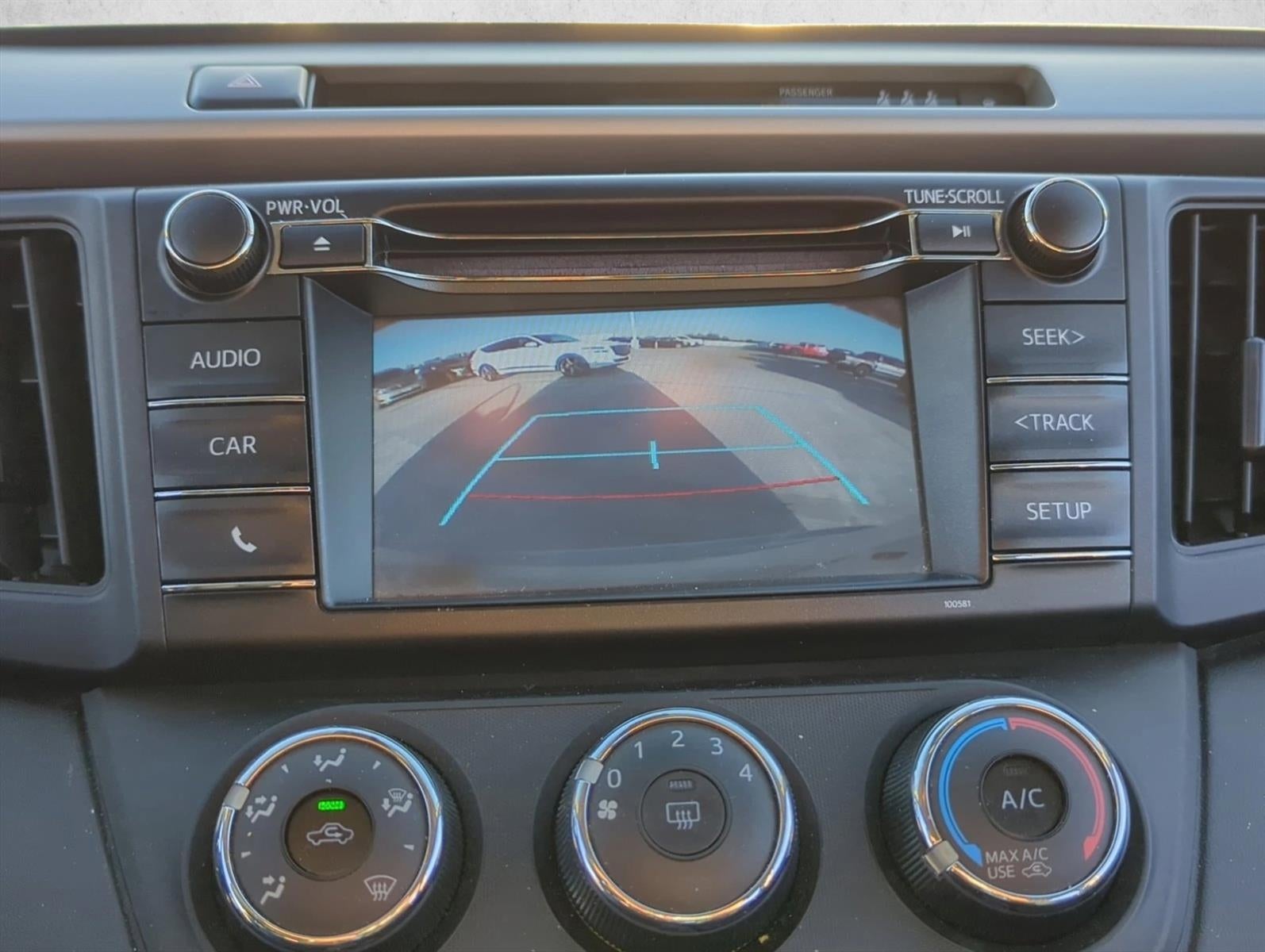 2017 Toyota RAV4 LE FWD (GS)