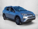 2017 Toyota RAV4 LE FWD (GS)