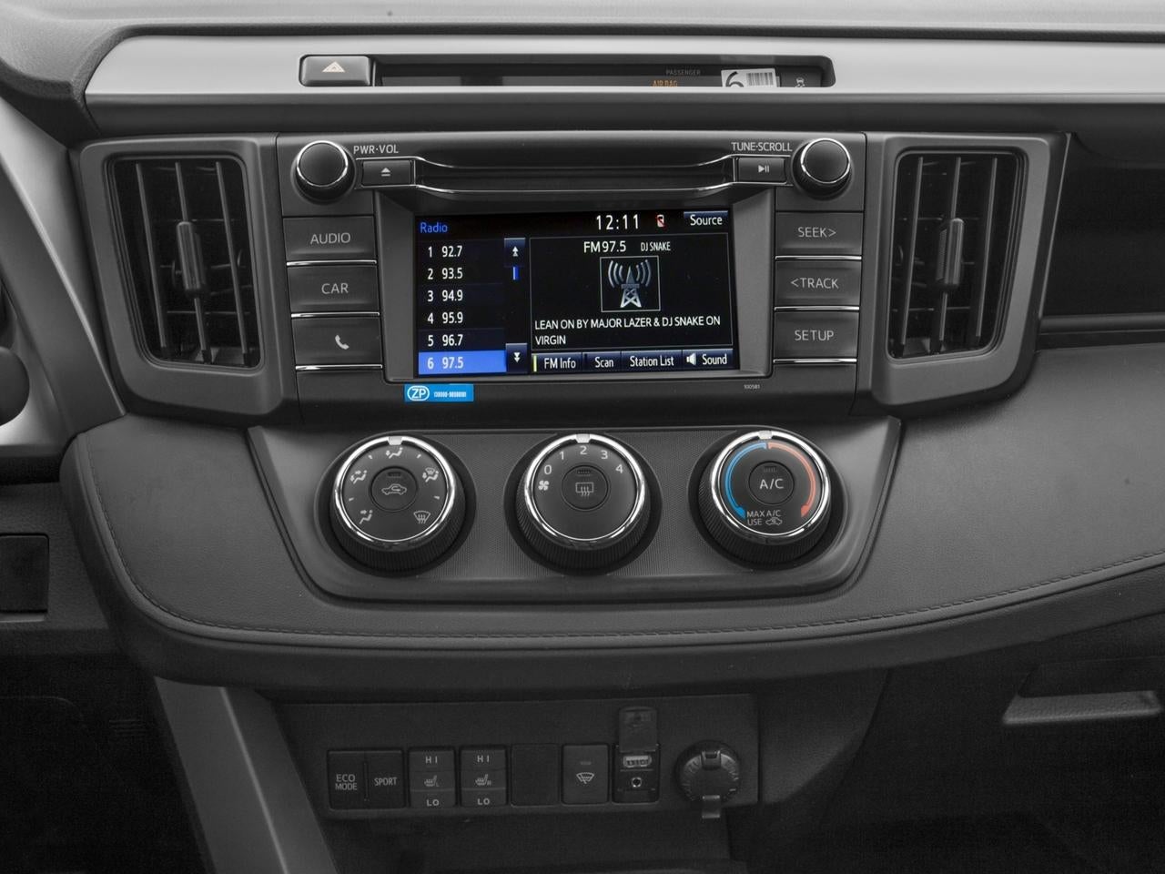 2017 Toyota RAV4 LE FWD (GS)