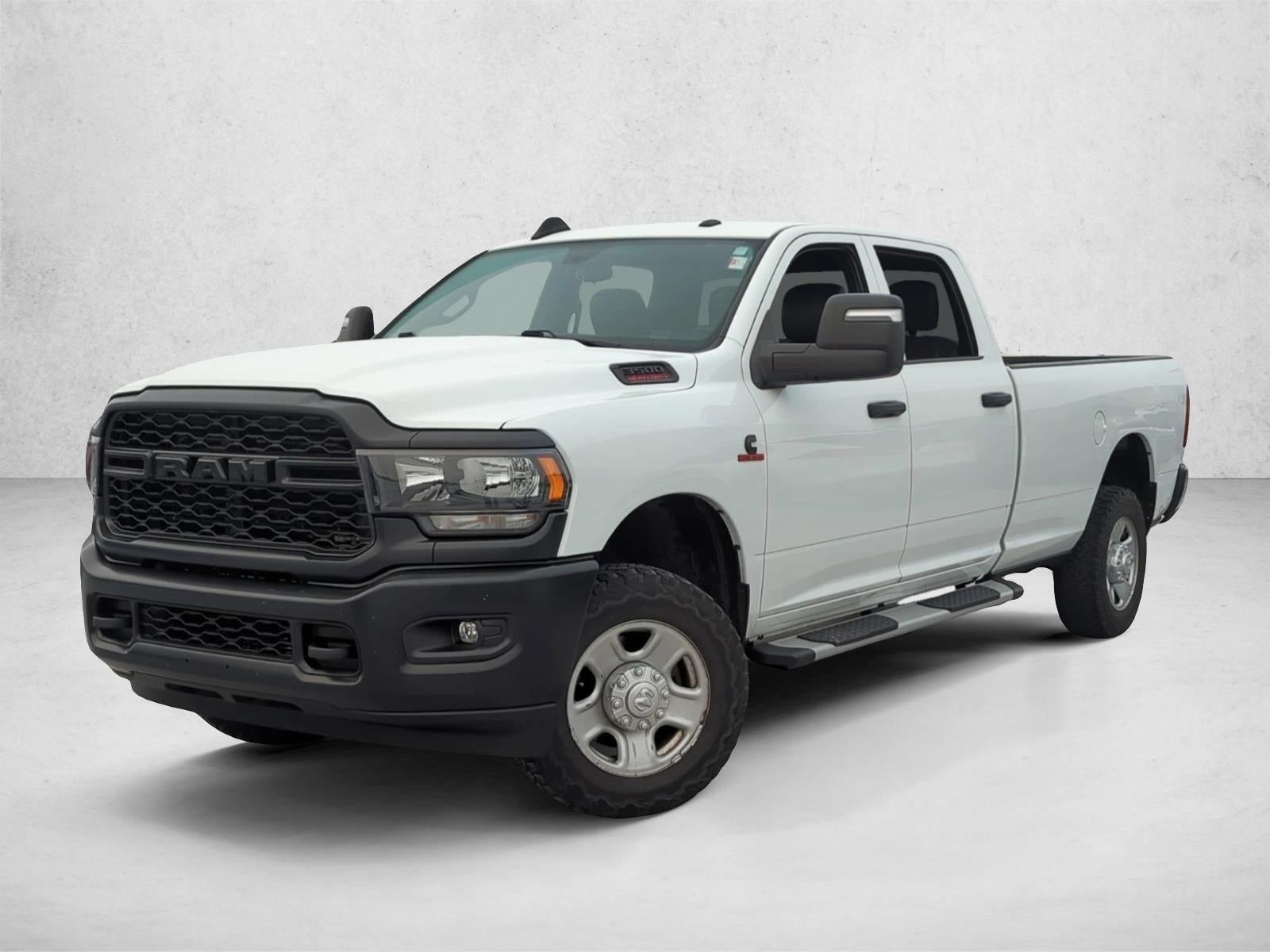 2023 RAM 3500 Tradesman 4x4 Crew Cab 8' Box
