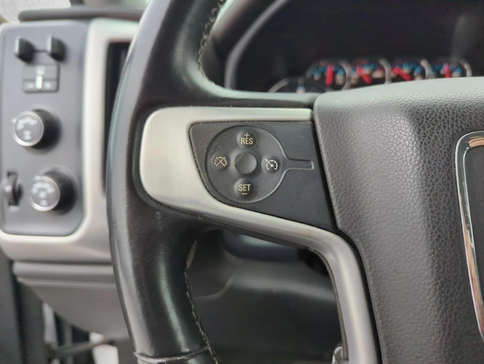 2017 GMC Sierra 1500 Crew Cab Short Box 4-Wheel Drive SLE