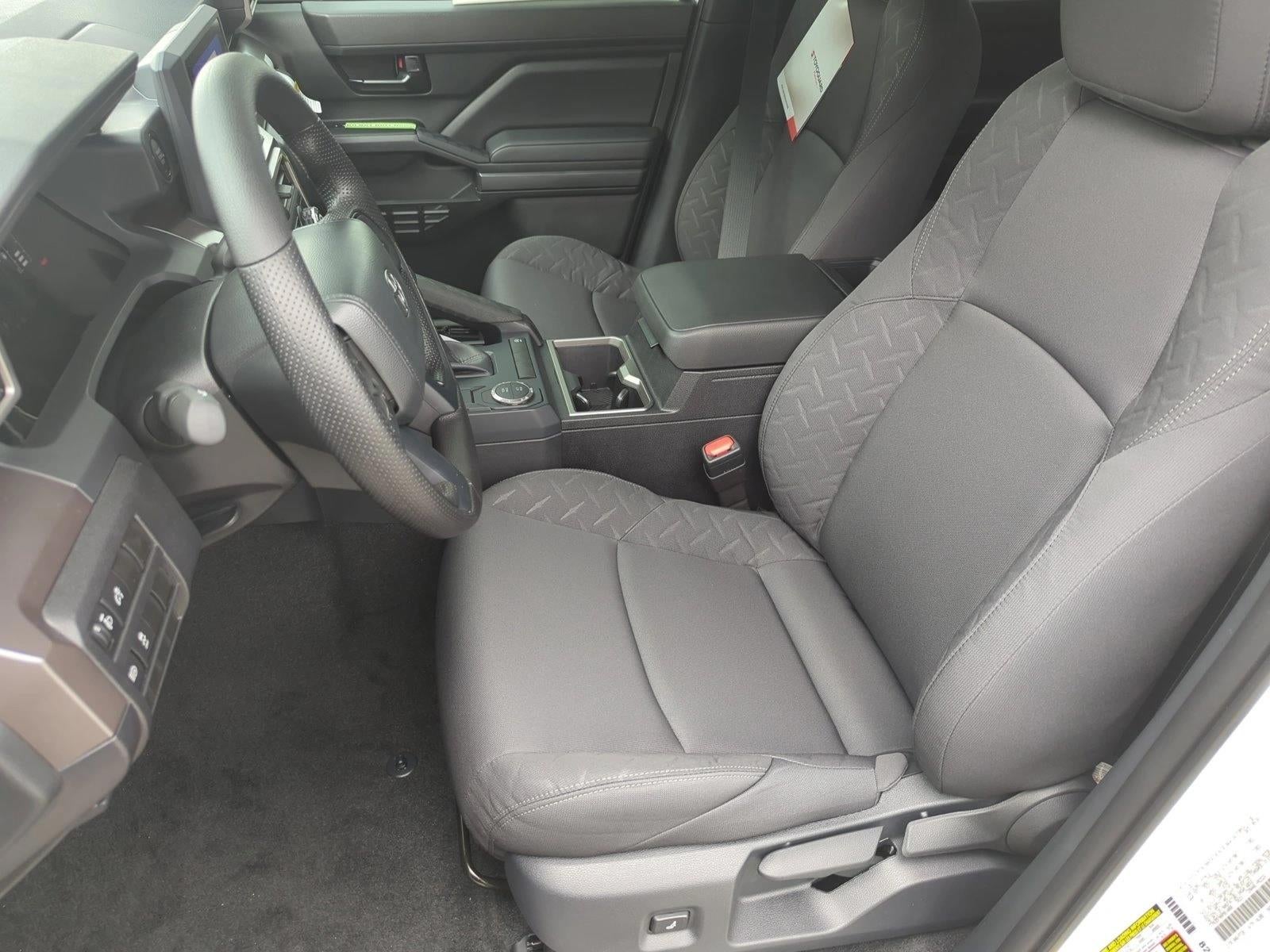 2024 Toyota Tacoma 2WD 2WD SR5 Double Cab 5' Bed AT (Natl)