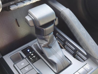 2025 Toyota Tacoma 2WD 2WD SR5 Double Cab 5' Bed AT (SE)