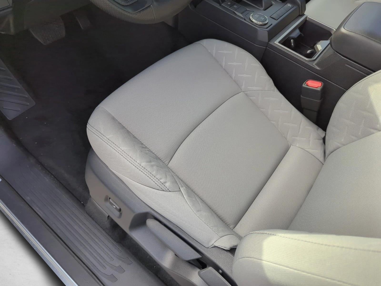 2025 Toyota Tacoma 2WD 2WD SR5 Double Cab 5' Bed AT (SE)