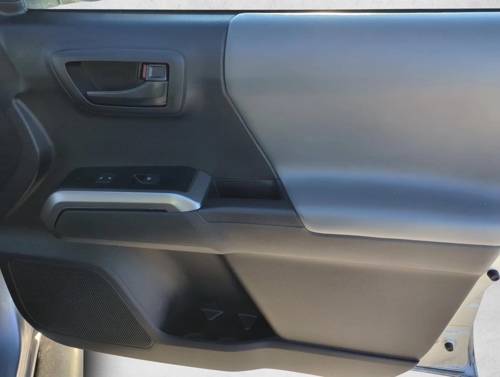 2023 Toyota Tacoma 2WD 2WD SR5 Double Cab 5' Bed I4 AT (Natl)