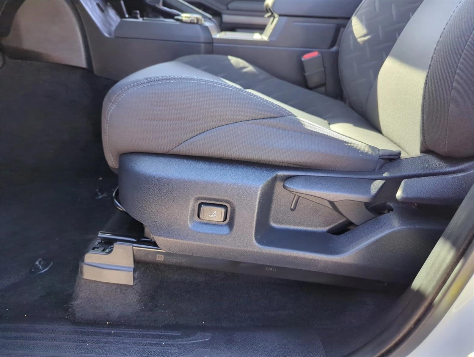 2025 Toyota Tacoma 4WD 4WD SR5 Double Cab 5' Bed AT (GS)