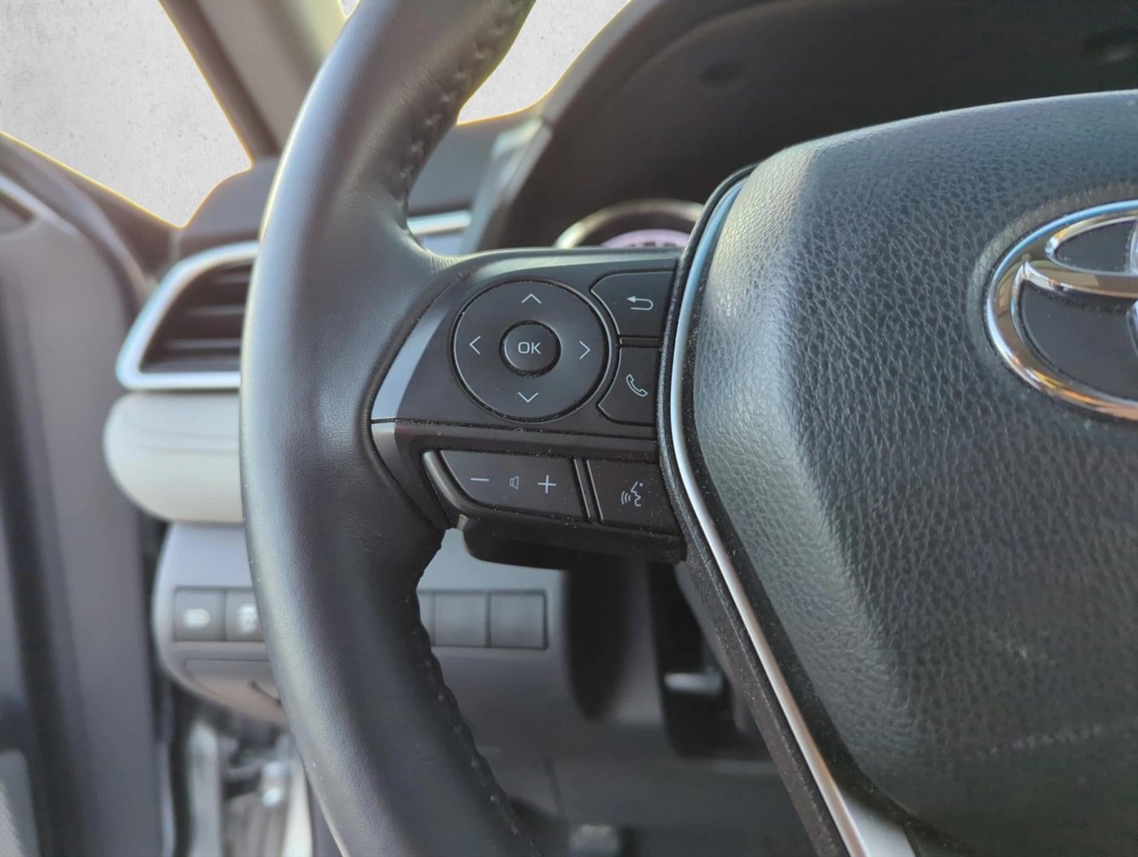 2018 Toyota Camry SE Auto (SE)