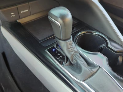 2018 Toyota Camry SE Auto (SE)