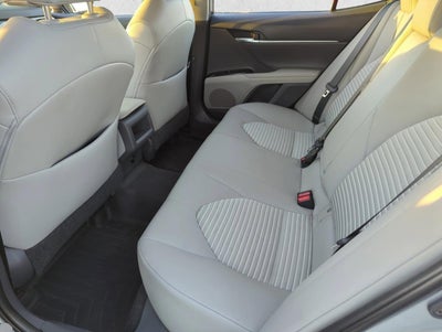 2018 Toyota Camry SE Auto (SE)