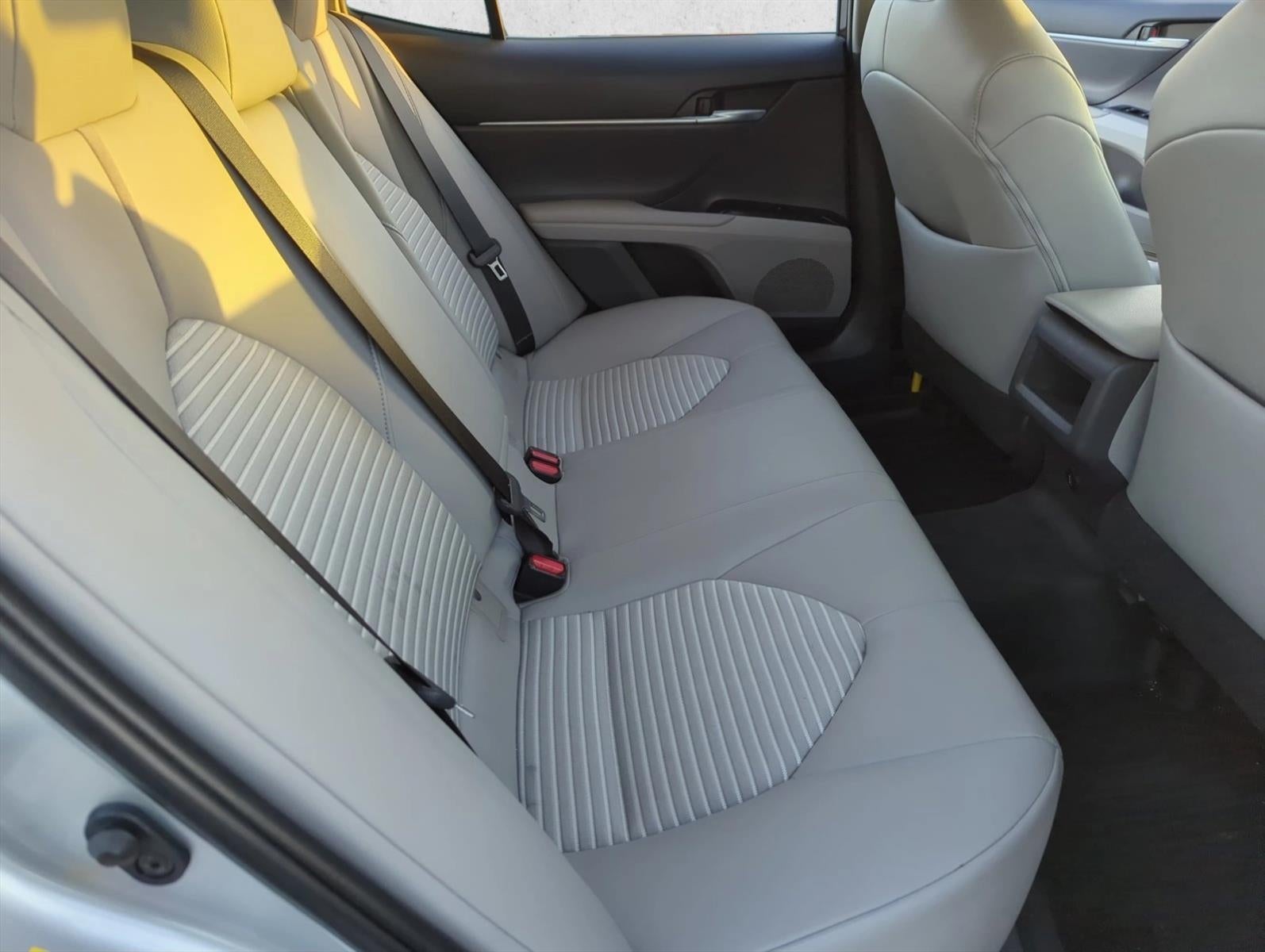 2018 Toyota Camry SE Auto (SE)