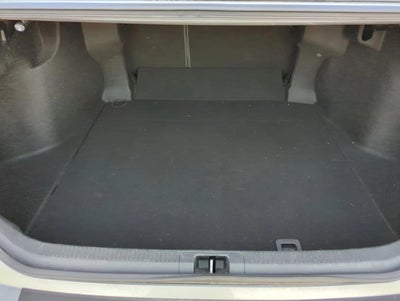 2018 Toyota Camry SE Auto (SE)