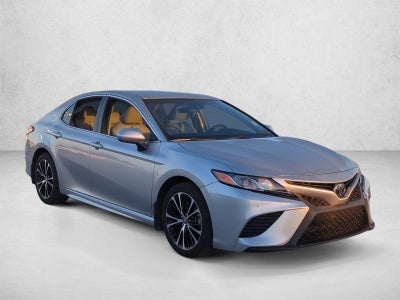 2018 Toyota Camry SE Auto (SE)