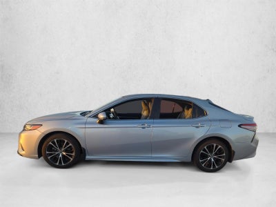2018 Toyota Camry SE Auto (SE)