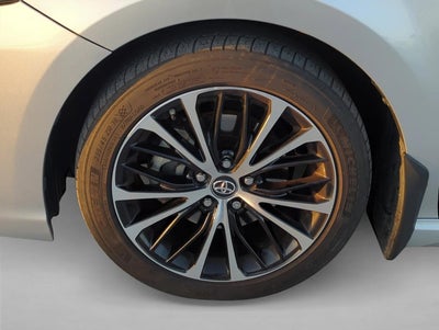 2018 Toyota Camry SE Auto (SE)