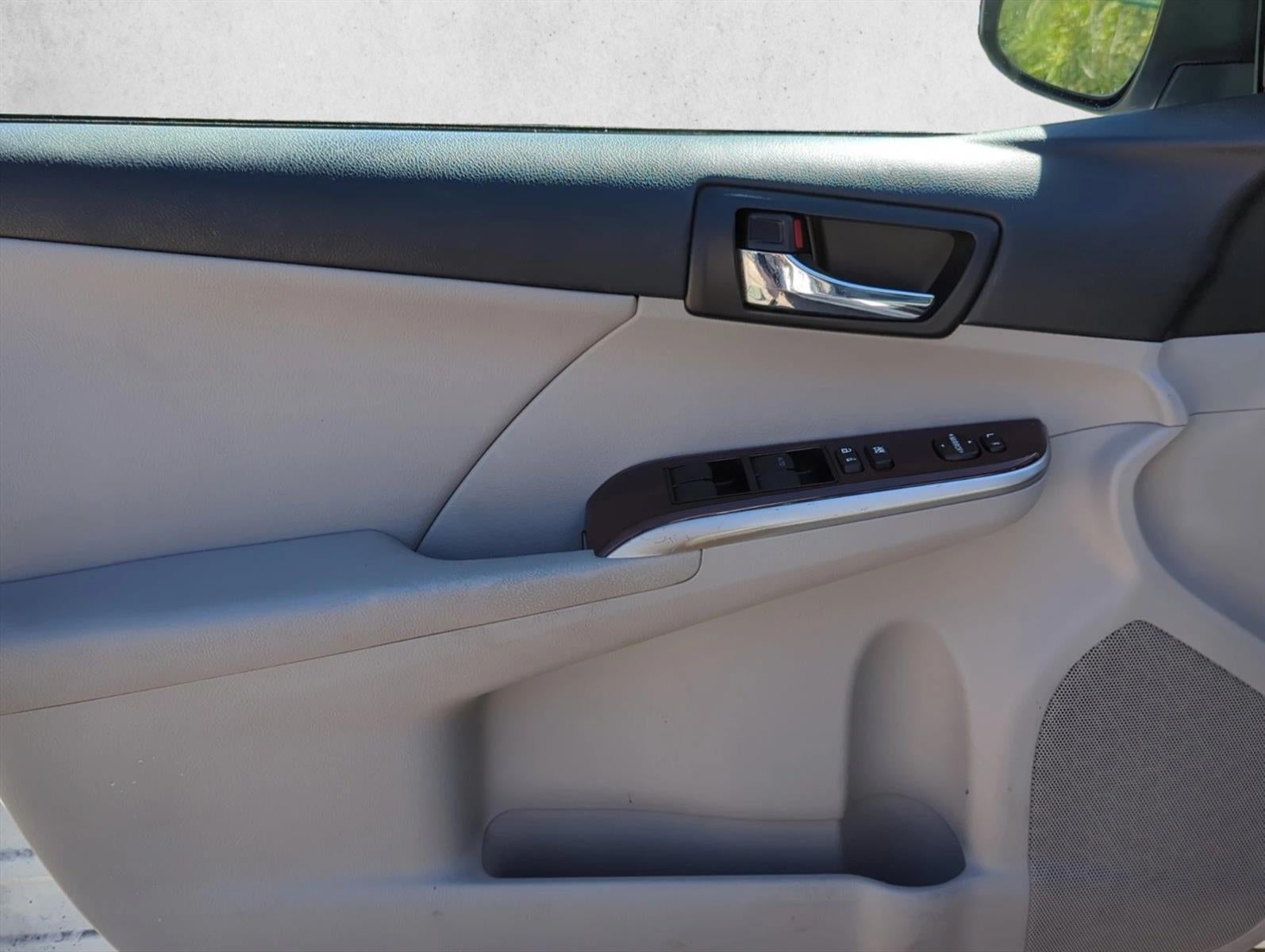 2012 Toyota Camry 4dr Sdn V6 Auto XLE (Natl)