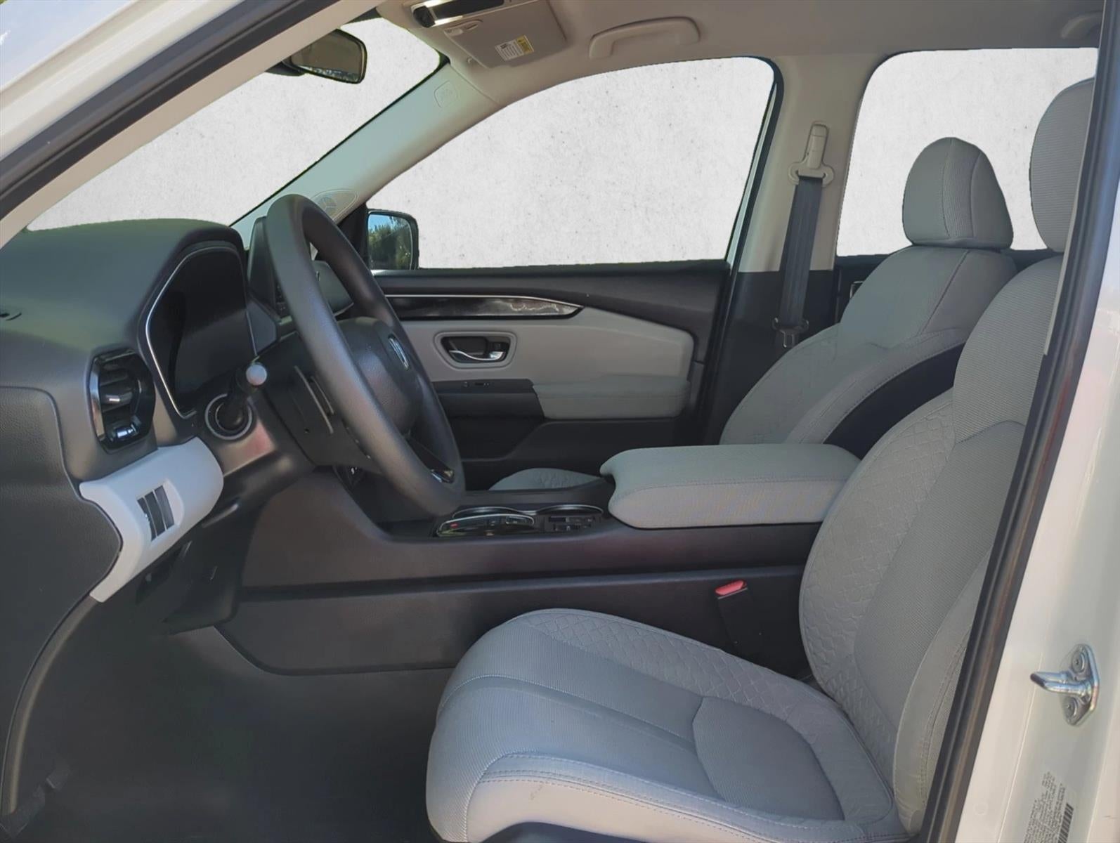 2023 Honda Pilot LX 2WD