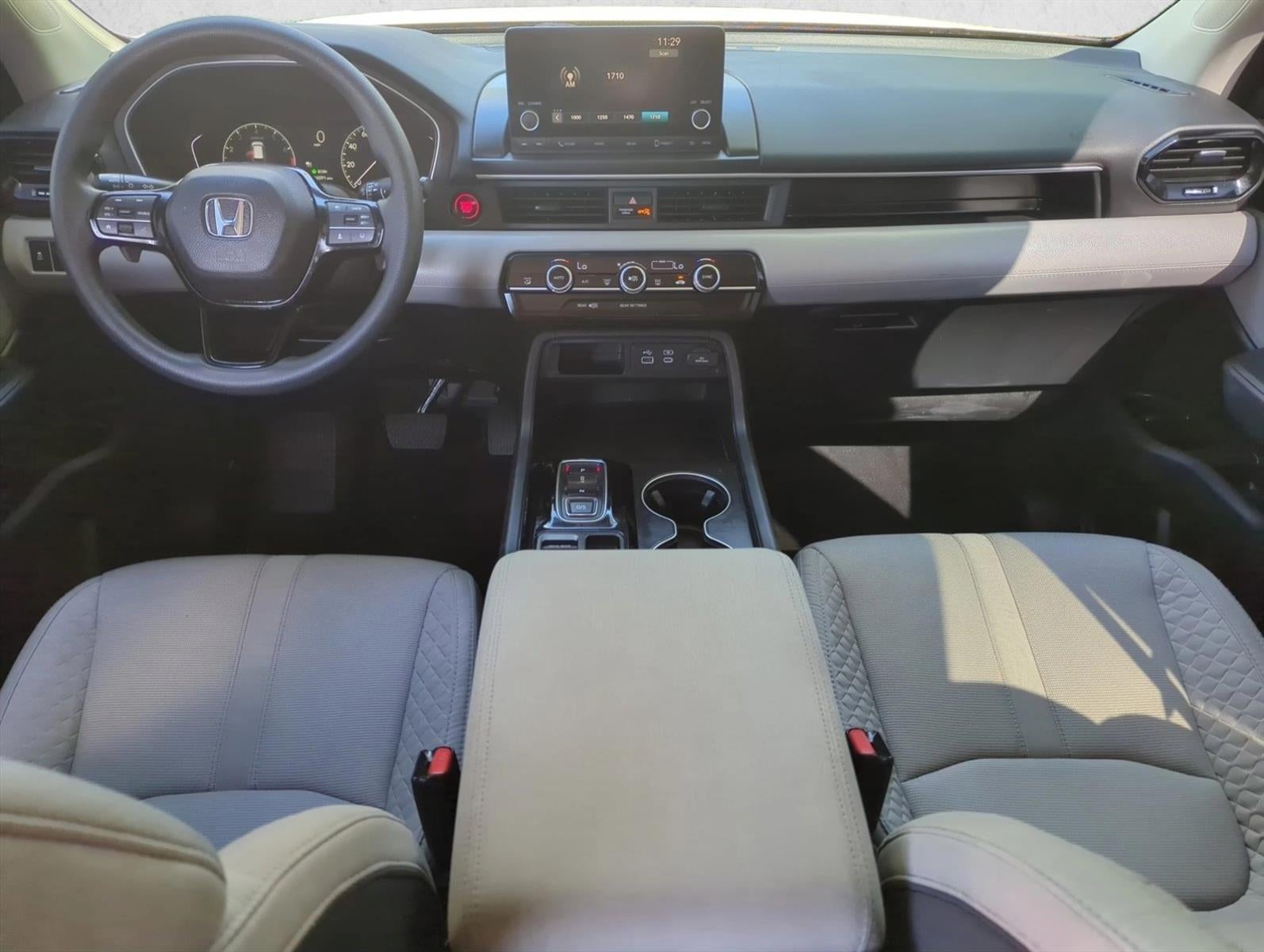 2023 Honda Pilot LX 2WD