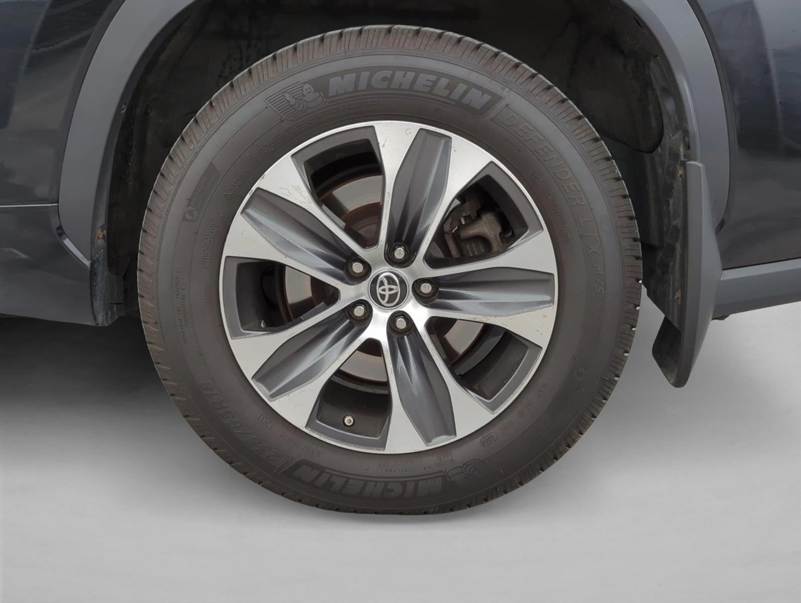 2021 Toyota Highlander XLE AWD (Natl)